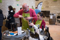 Festval des vins AOC Touraine au Prieuré St Cosme à La Riche. Stands des vignerons, ateliers culinaires.