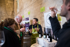 Festval des vins AOC Touraine au Prieuré St Cosme à La Riche. Stands des vignerons, ateliers culinaires.