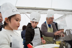 Festval des vins AOC Touraine au Prieuré St Cosme à La Riche. Stands des vignerons, ateliers culinaires.