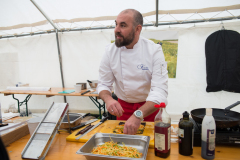 Festval des vins AOC Touraine au Prieuré St Cosme à La Riche. Stands des vignerons, ateliers culinaires.