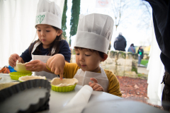 Festval des vins AOC Touraine au Prieuré St Cosme à La Riche. Stands des vignerons, ateliers culinaires.