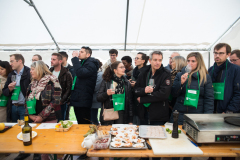 Festval des vins AOC Touraine au Prieuré St Cosme à La Riche. Stands des vignerons, ateliers culinaires.