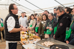 Festval des vins AOC Touraine au Prieuré St Cosme à La Riche. Stands des vignerons, ateliers culinaires.