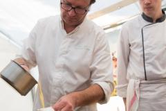 Festval des vins AOC Touraine au Prieuré St Cosme à La Riche. Stands des vignerons, ateliers culinaires.