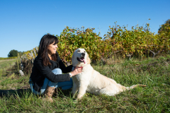 Portrait de Jessica Seneau, vigneronne à Chateauvieux.