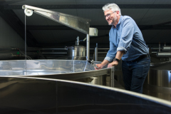 Portrait de Thierry Delaunay, vigneron à Pouillé.