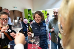 Visite du domaine viticole de Raphael Midoir à Chémery (41) à l'occasion des rencontres Val de Loire Millésimes. Une cinquantaine de journalistes sont invités à decouvrir le terroir et déguster les vins de l'AOC Touraine.